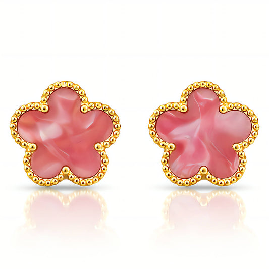 Lieve bloemen stud oorbellen in 18K verguld staal. Waterproof, hypoallergeen en duurzaam verguld. Ontdek DAUW JUWELEN.