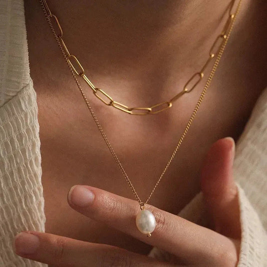 Metaal: Roestvrij staal + 18K goud / 18K verguld

Hypoallergeen, geen irritatie voor de gevoelige huid of verkleuring.

Een echt ontroerend cadeau voor vrouwen, echtgenotes, vriendinnen, beste vriendinnen, bruiden, bruidsmeisjes en dochters.
